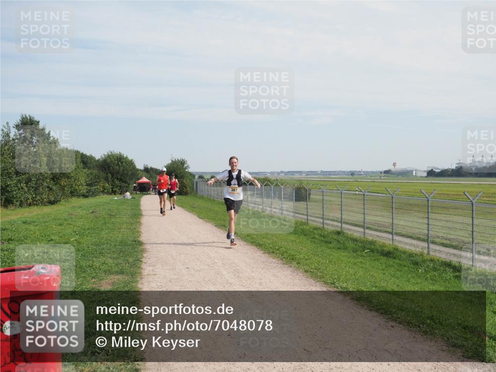08.09.2024 - Airport Race Miley Keyser http://msf.ph/oto/7048078 08.09.2024 12:00:45 Laufen 387 meine-sportfotos.de