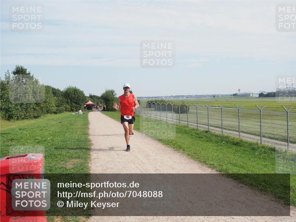 08.09.2024 - Airport Race Miley Keyser http://msf.ph/oto/7048088 08.09.2024 12:00:49 Laufen 27, 50 meine-sportfotos.de
