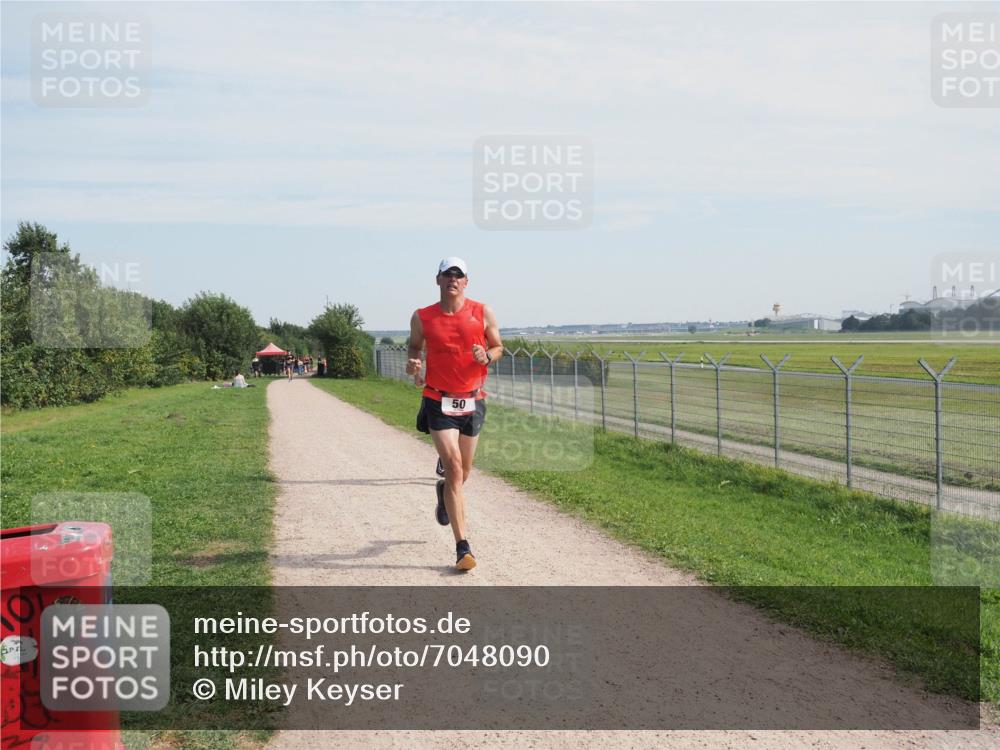 08.09.2024 - Airport Race Miley Keyser http://msf.ph/oto/7048090 08.09.2024 12:00:50 Laufen 50 meine-sportfotos.de
