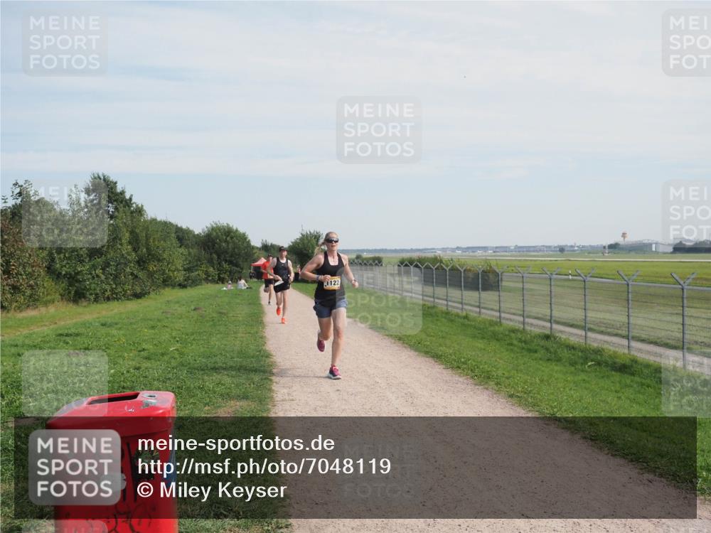 08.09.2024 - Airport Race Miley Keyser http://msf.ph/oto/7048119 08.09.2024 12:01:20 Laufen 122 meine-sportfotos.de
