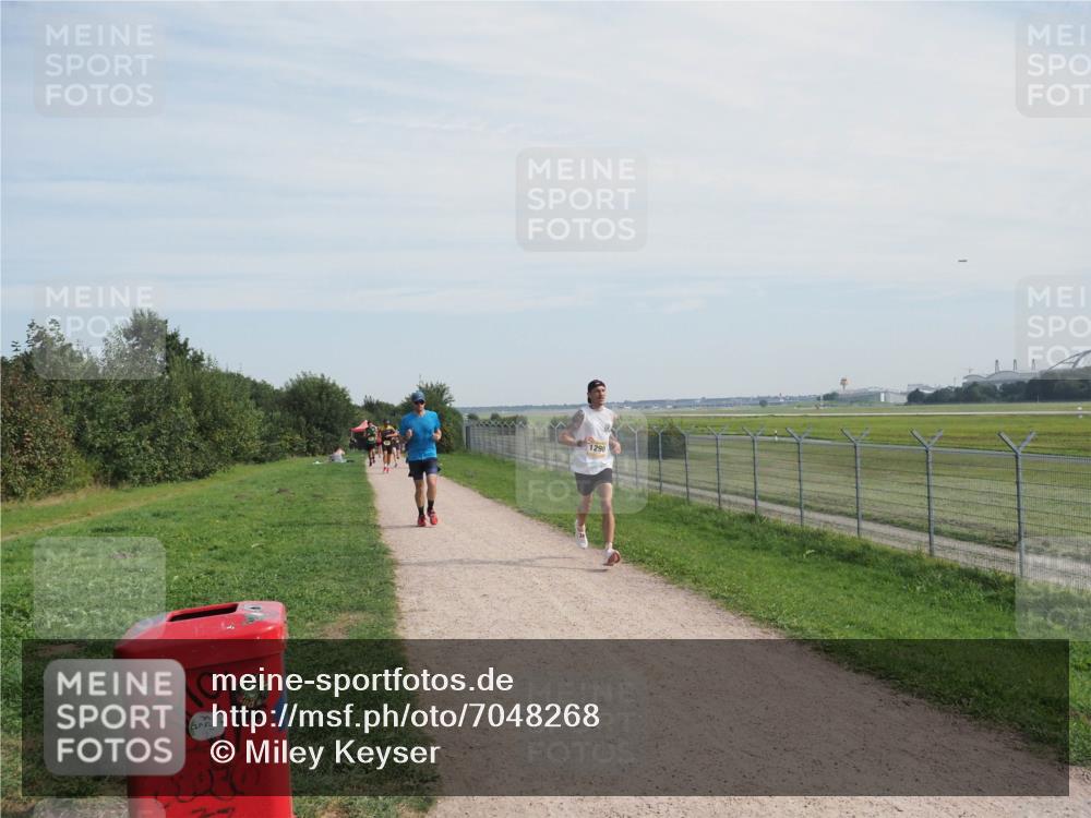 08.09.2024 - Airport Race Miley Keyser http://msf.ph/oto/7048268 08.09.2024 12:03:05 Laufen 1290 meine-sportfotos.de