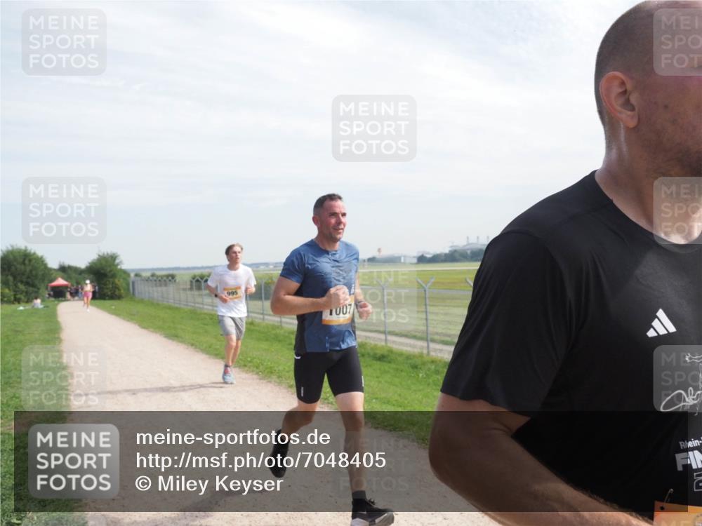 08.09.2024 - Airport Race Miley Keyser http://msf.ph/oto/7048405 08.09.2024 12:04:24 Laufen 995, 1007 meine-sportfotos.de