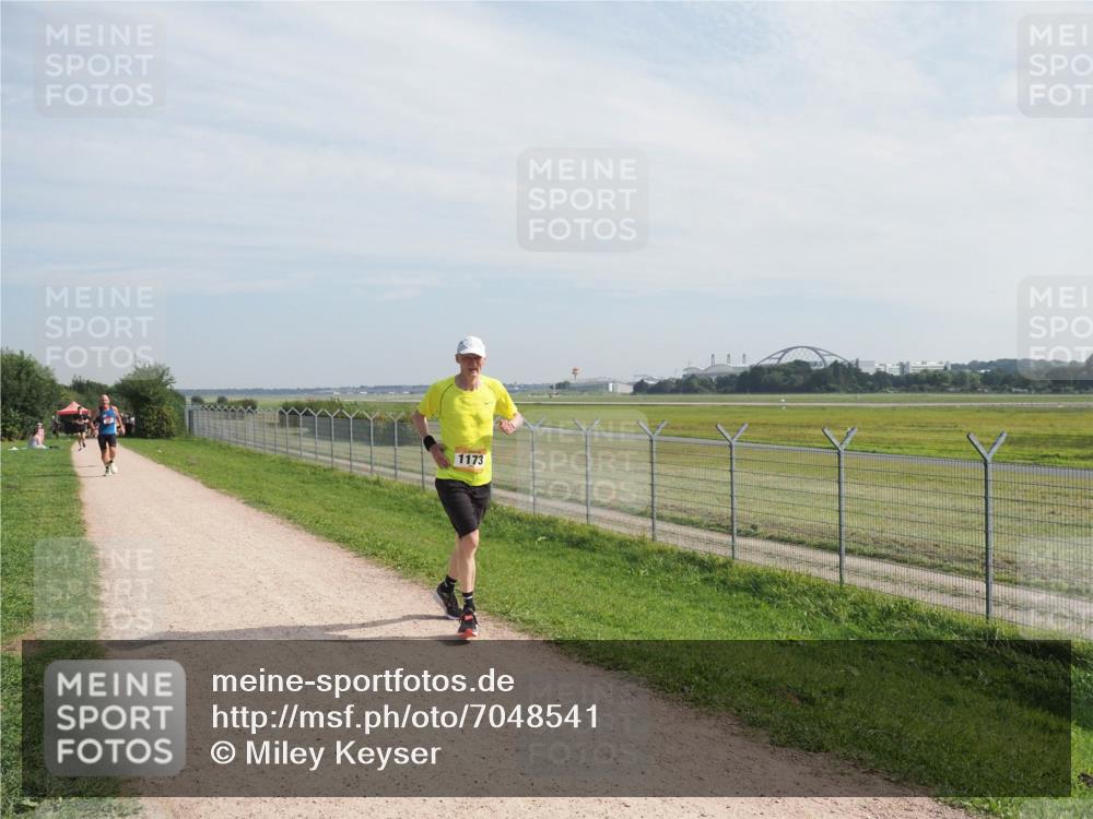 08.09.2024 - Airport Race Miley Keyser http://msf.ph/oto/7048541 08.09.2024 12:06:08 Laufen 1173 meine-sportfotos.de