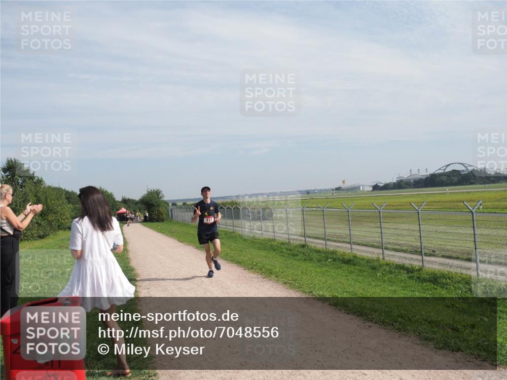 08.09.2024 - Airport Race Miley Keyser http://msf.ph/oto/7048556 08.09.2024 12:06:19 Laufen 6, 117 meine-sportfotos.de