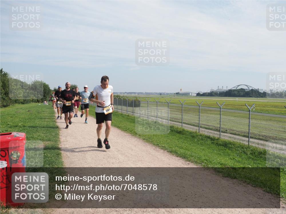 08.09.2024 - Airport Race Miley Keyser http://msf.ph/oto/7048578 08.09.2024 12:06:45 Laufen 1453, 455, 866 meine-sportfotos.de
