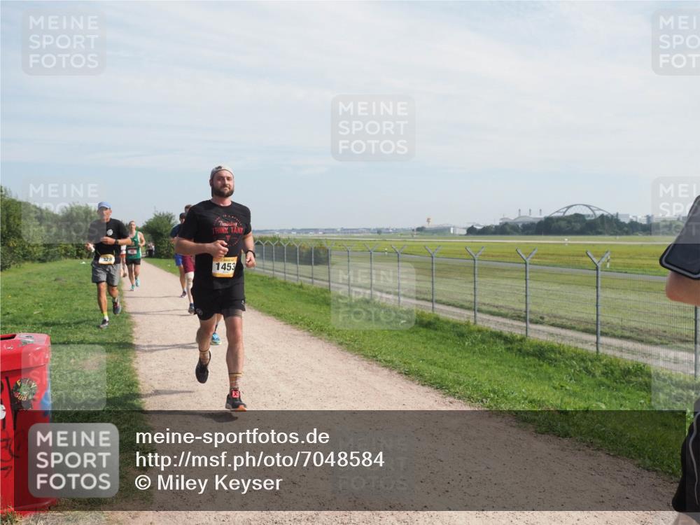 08.09.2024 - Airport Race Miley Keyser http://msf.ph/oto/7048584 08.09.2024 12:06:46 Laufen 328, 1453 meine-sportfotos.de