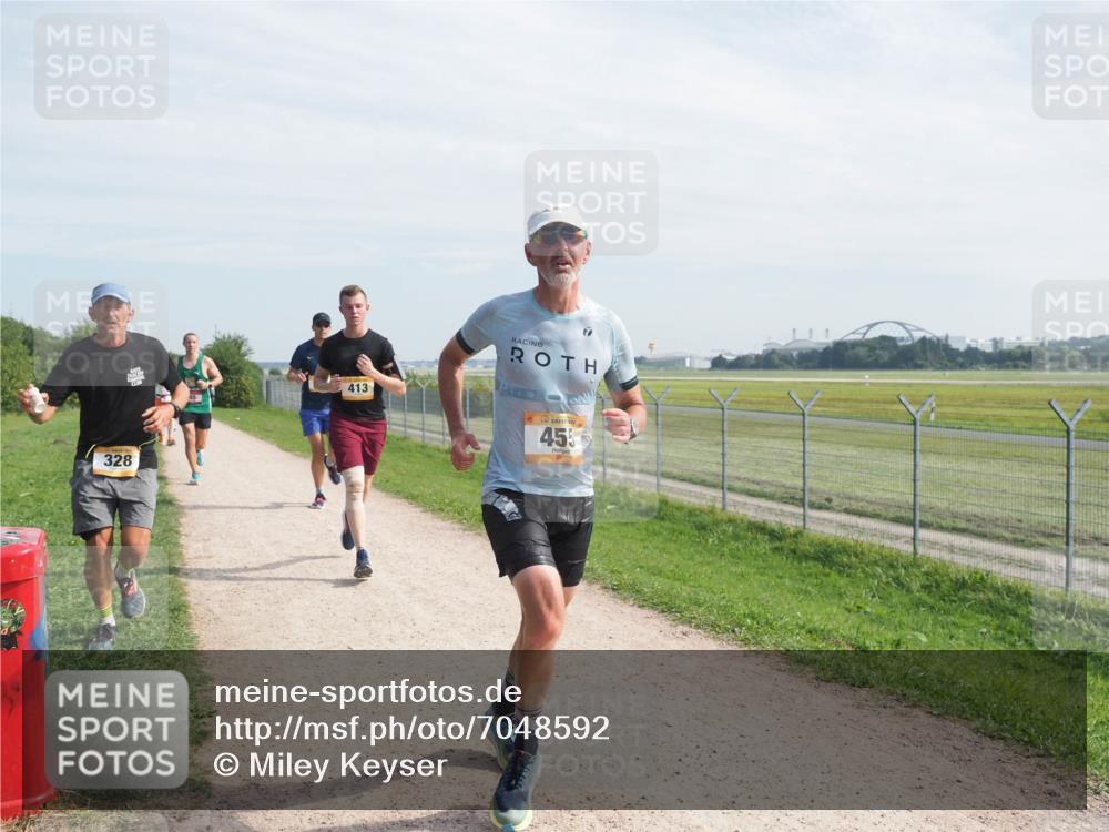 08.09.2024 - Airport Race Miley Keyser http://msf.ph/oto/7048592 08.09.2024 12:06:47 Laufen 328, 413, 455 meine-sportfotos.de