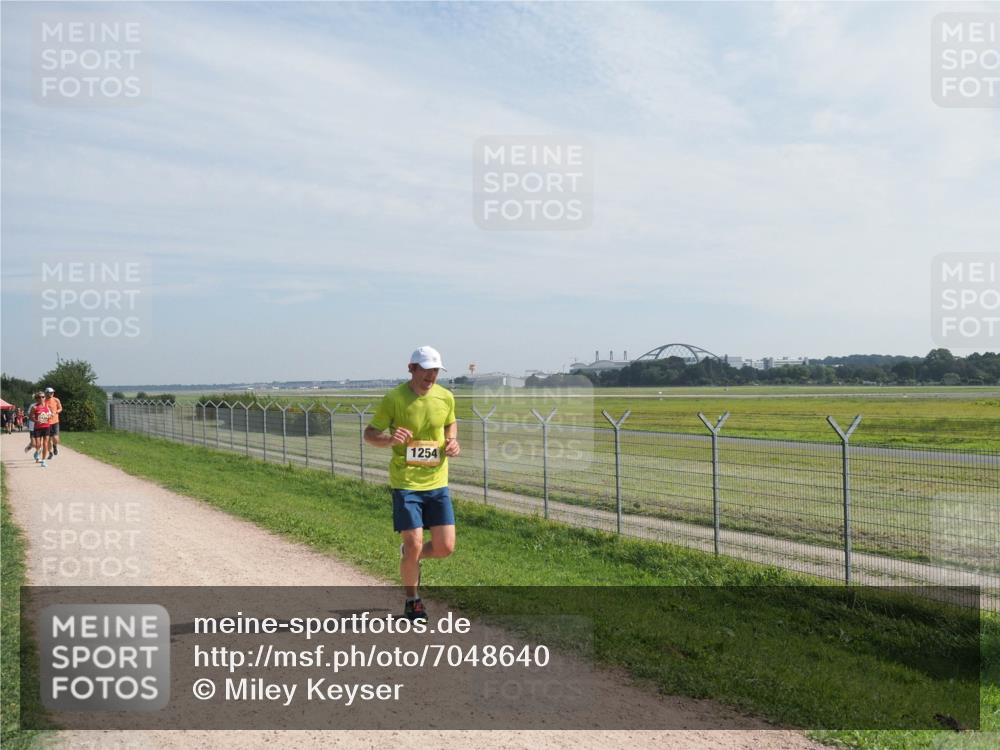 08.09.2024 - Airport Race Miley Keyser http://msf.ph/oto/7048640 08.09.2024 12:07:30 Laufen 1254 meine-sportfotos.de