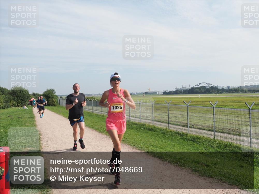 08.09.2024 - Airport Race Miley Keyser http://msf.ph/oto/7048669 08.09.2024 12:07:55 Laufen 1025 meine-sportfotos.de