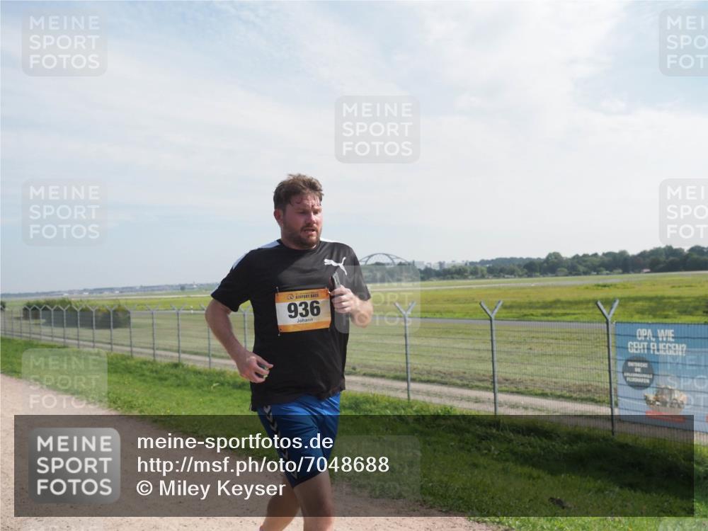 08.09.2024 - Airport Race Miley Keyser http://msf.ph/oto/7048688 08.09.2024 12:08:03 Laufen 936 meine-sportfotos.de