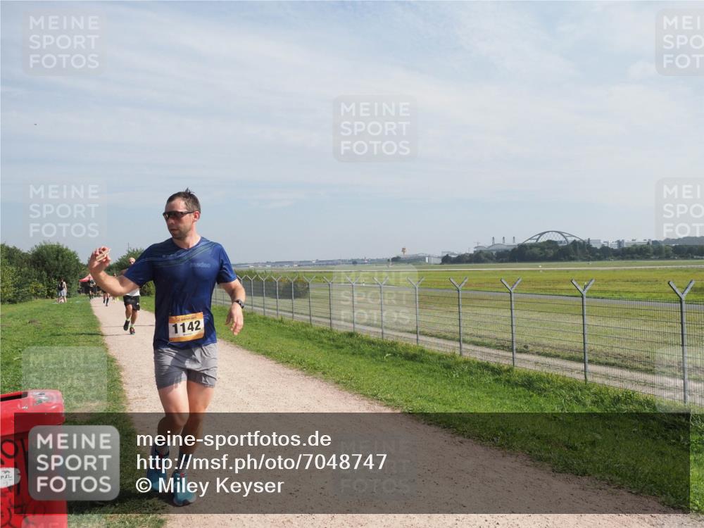 08.09.2024 - Airport Race Miley Keyser http://msf.ph/oto/7048747 08.09.2024 12:08:35 Laufen 1142 meine-sportfotos.de