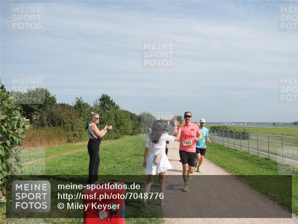 08.09.2024 - Airport Race Miley Keyser http://msf.ph/oto/7048776 08.09.2024 12:08:48 Laufen 1057 meine-sportfotos.de