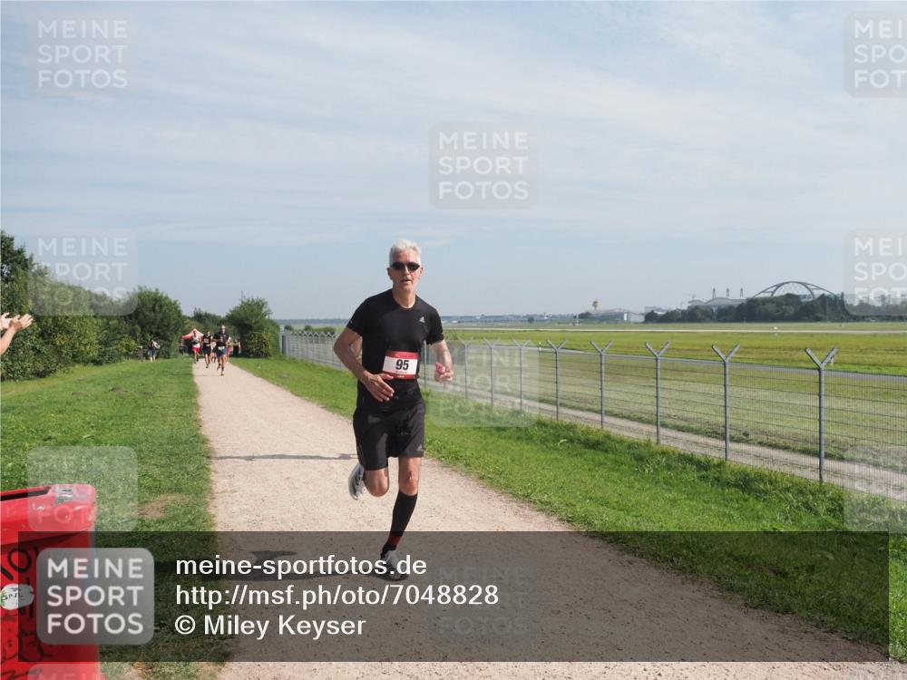 08.09.2024 - Airport Race Miley Keyser http://msf.ph/oto/7048828 08.09.2024 12:09:05 Laufen 95 meine-sportfotos.de