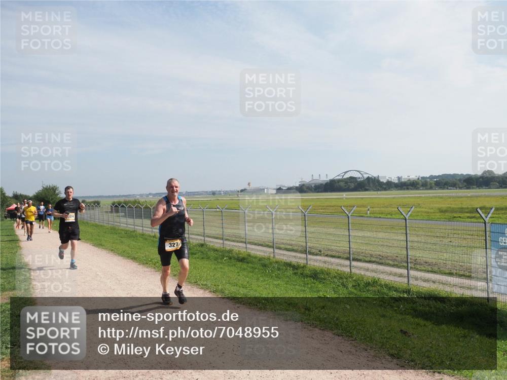 08.09.2024 - Airport Race Miley Keyser http://msf.ph/oto/7048955 08.09.2024 12:10:25 Laufen 324, 327 meine-sportfotos.de