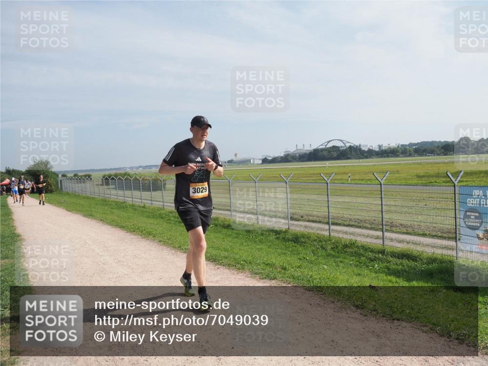 08.09.2024 - Airport Race Miley Keyser http://msf.ph/oto/7049039 08.09.2024 12:11:01 Laufen 3029 meine-sportfotos.de