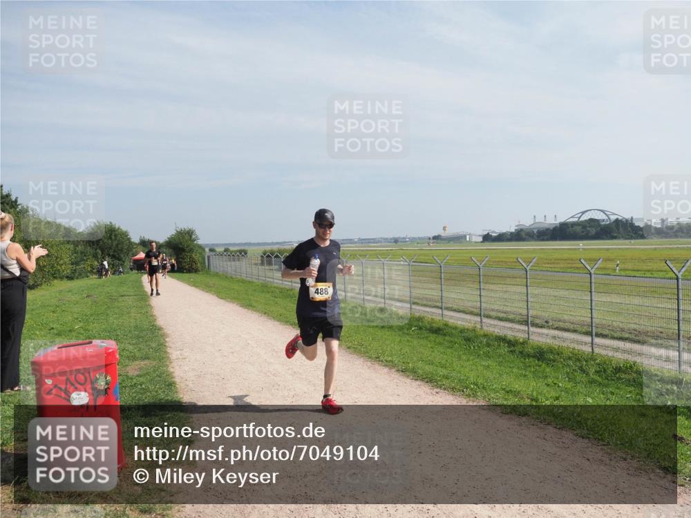08.09.2024 - Airport Race Miley Keyser http://msf.ph/oto/7049104 08.09.2024 12:11:35 Laufen 488 meine-sportfotos.de