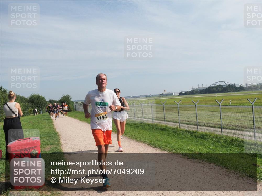 08.09.2024 - Airport Race Miley Keyser http://msf.ph/oto/7049209 08.09.2024 12:12:18 Laufen 2016, 1144 meine-sportfotos.de