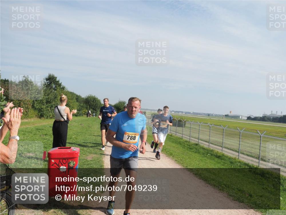 08.09.2024 - Airport Race Miley Keyser http://msf.ph/oto/7049239 08.09.2024 12:12:30 Laufen 788, 1421 meine-sportfotos.de