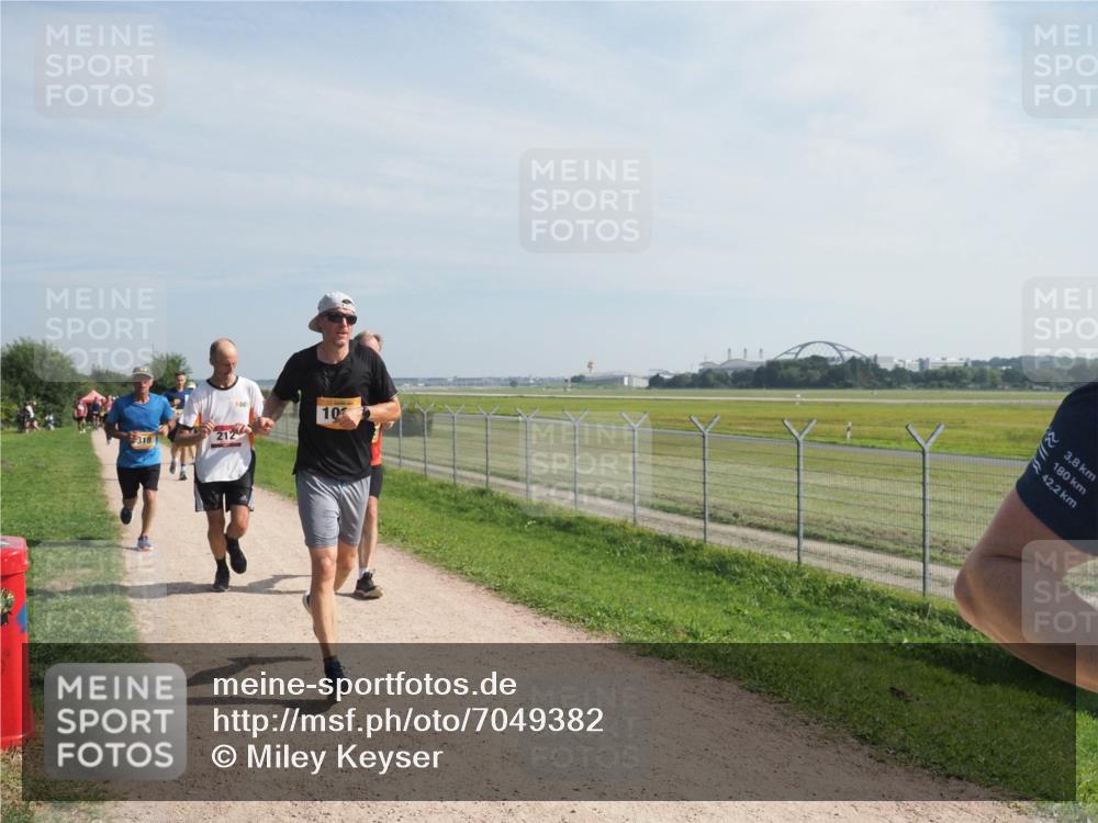 08.09.2024 - Airport Race Miley Keyser http://msf.ph/oto/7049382 08.09.2024 12:13:28 Laufen 318, 10, 212, 3, 8, 180, 42, 2 meine-sportfotos.de