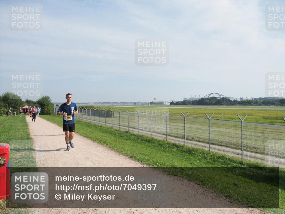 08.09.2024 - Airport Race Miley Keyser http://msf.ph/oto/7049397 08.09.2024 12:13:31 Laufen 943 meine-sportfotos.de