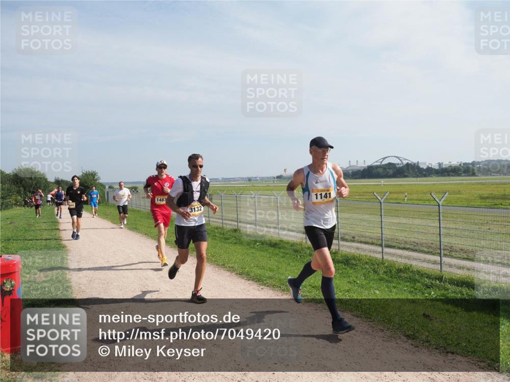 08.09.2024 - Airport Race Miley Keyser http://msf.ph/oto/7049420 08.09.2024 12:13:44 Laufen 1061, 1483, 3132, 1141 meine-sportfotos.de