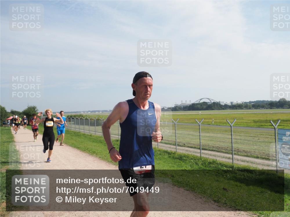 08.09.2024 - Airport Race Miley Keyser http://msf.ph/oto/7049449 08.09.2024 12:13:53 Laufen 786 meine-sportfotos.de