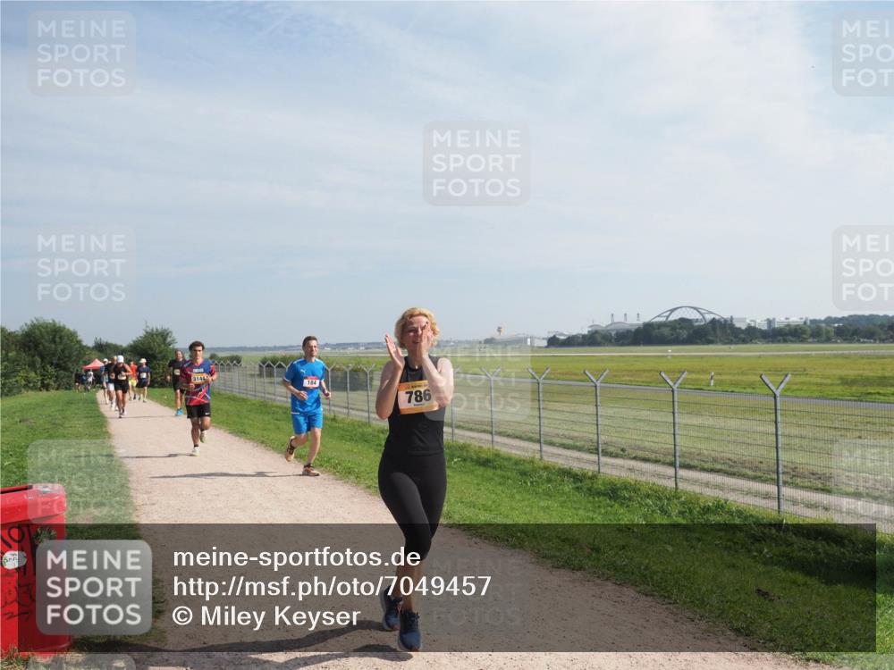08.09.2024 - Airport Race Miley Keyser http://msf.ph/oto/7049457 08.09.2024 12:13:54 Laufen 3144, 184, 786 meine-sportfotos.de