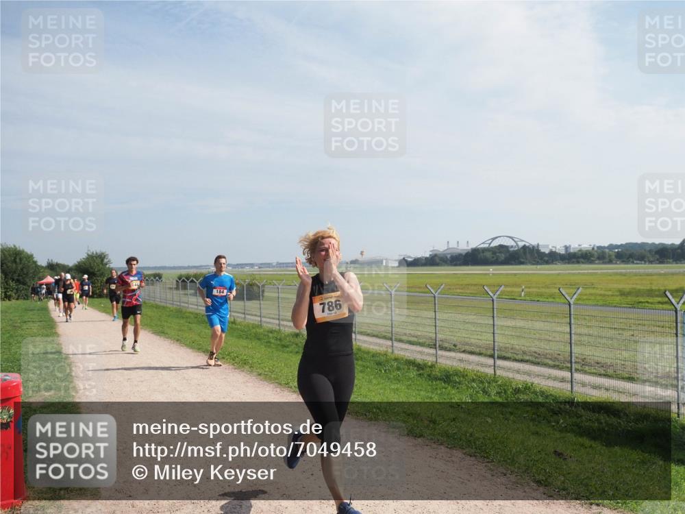 08.09.2024 - Airport Race Miley Keyser http://msf.ph/oto/7049458 08.09.2024 12:13:54 Laufen 44, 184, 786 meine-sportfotos.de