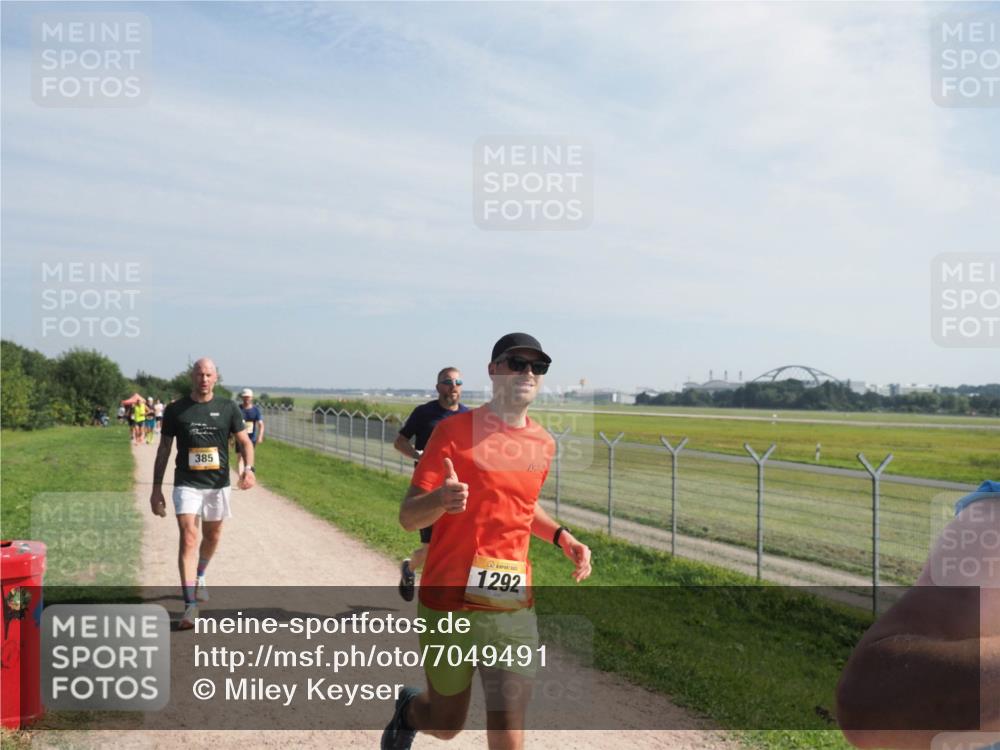 08.09.2024 - Airport Race Miley Keyser http://msf.ph/oto/7049491 08.09.2024 12:14:07 Laufen 385, 1292 meine-sportfotos.de