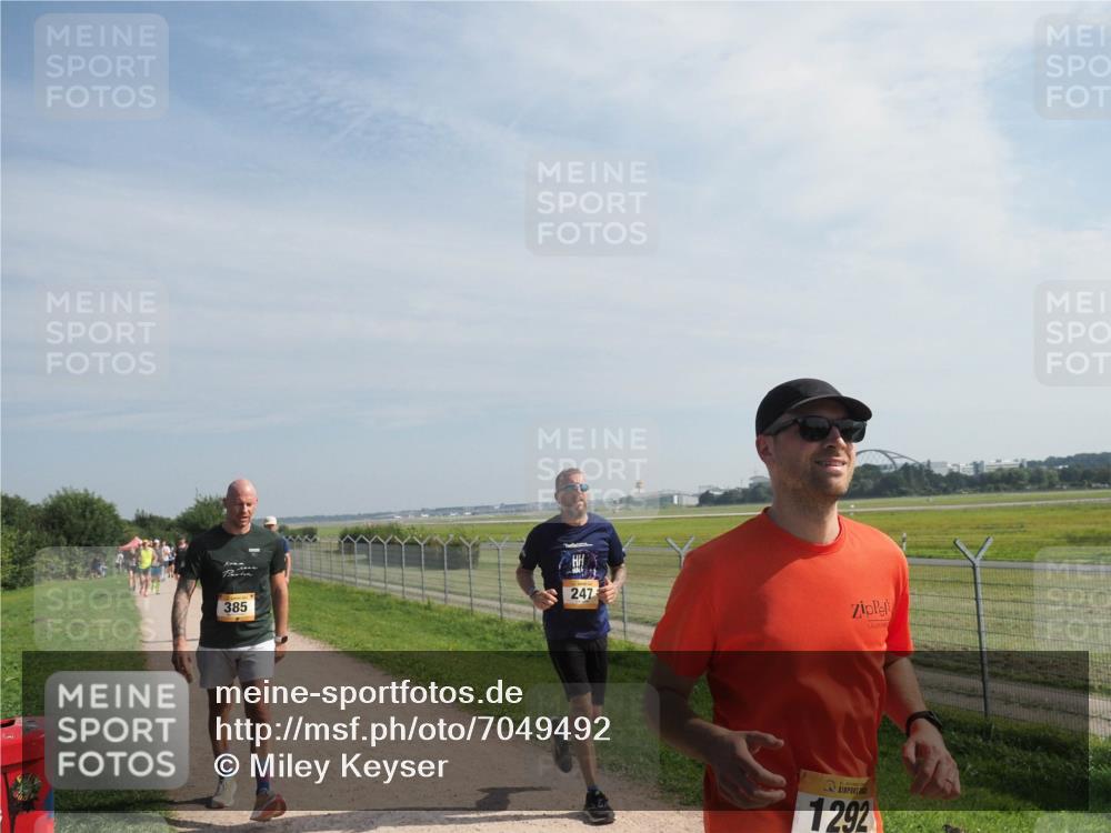 08.09.2024 - Airport Race Miley Keyser http://msf.ph/oto/7049492 08.09.2024 12:14:07 Laufen 385, 247, 1292 meine-sportfotos.de