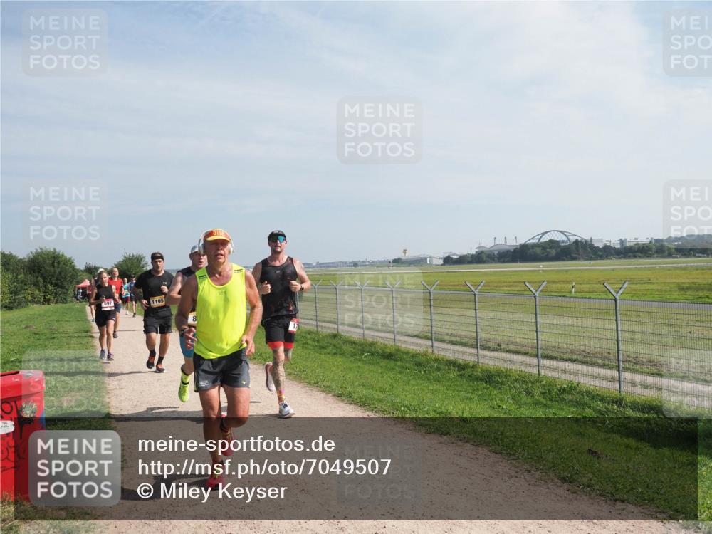 08.09.2024 - Airport Race Miley Keyser http://msf.ph/oto/7049507 08.09.2024 12:14:18 Laufen 697, 1195, 8 meine-sportfotos.de