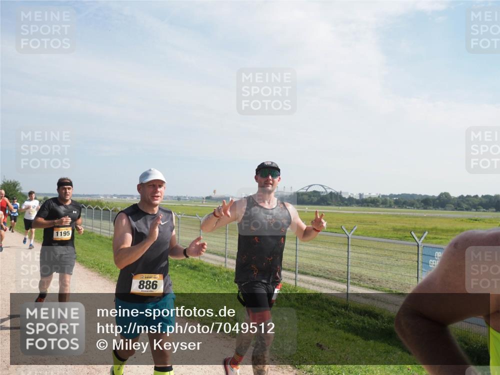 08.09.2024 - Airport Race Miley Keyser http://msf.ph/oto/7049512 08.09.2024 12:14:19 Laufen 12, 1195, 886 meine-sportfotos.de