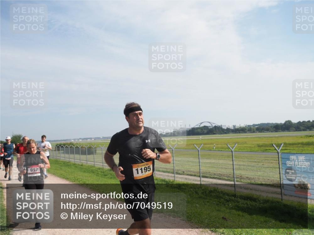 08.09.2024 - Airport Race Miley Keyser http://msf.ph/oto/7049519 08.09.2024 12:14:20 Laufen 697, 1195 meine-sportfotos.de