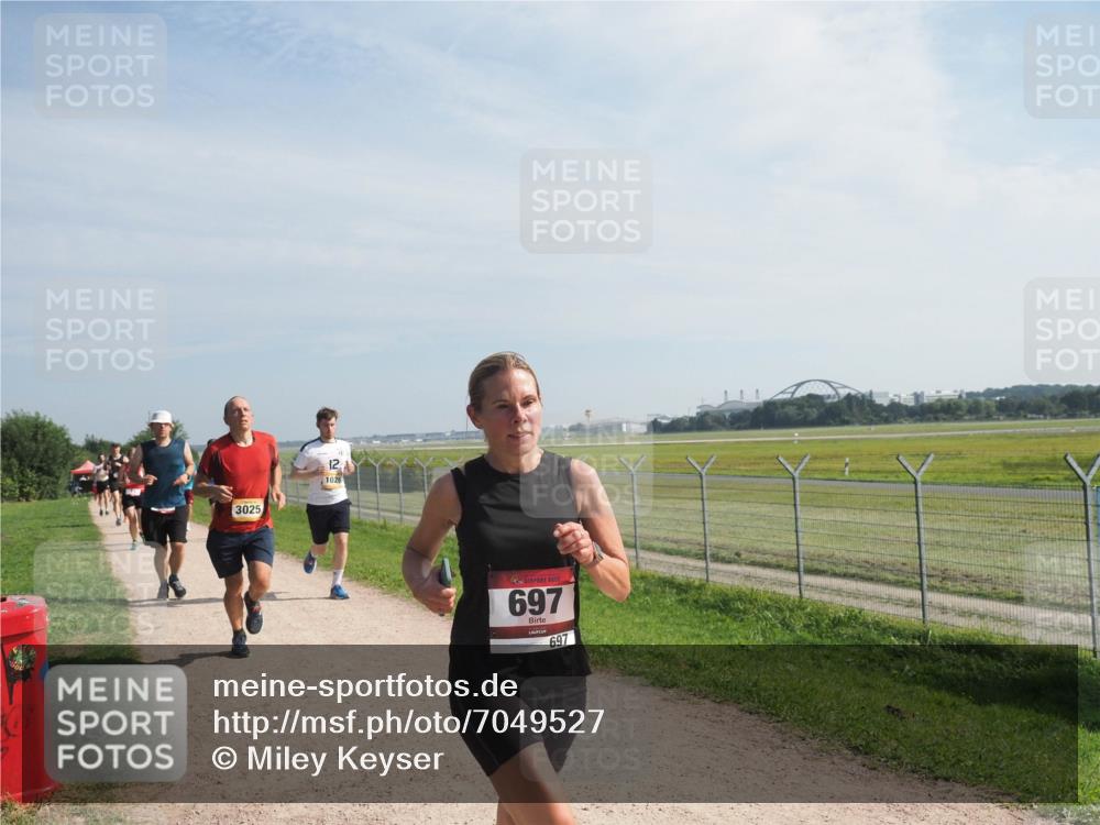 08.09.2024 - Airport Race Miley Keyser http://msf.ph/oto/7049527 08.09.2024 12:14:21 Laufen 3025, 12, 1026, 697, 697 meine-sportfotos.de