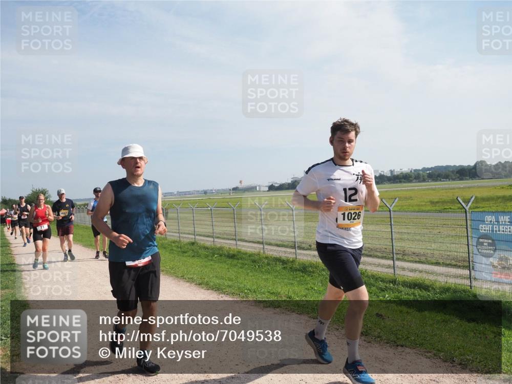 08.09.2024 - Airport Race Miley Keyser http://msf.ph/oto/7049538 08.09.2024 12:14:24 Laufen 71, 482, 12, 1026 meine-sportfotos.de
