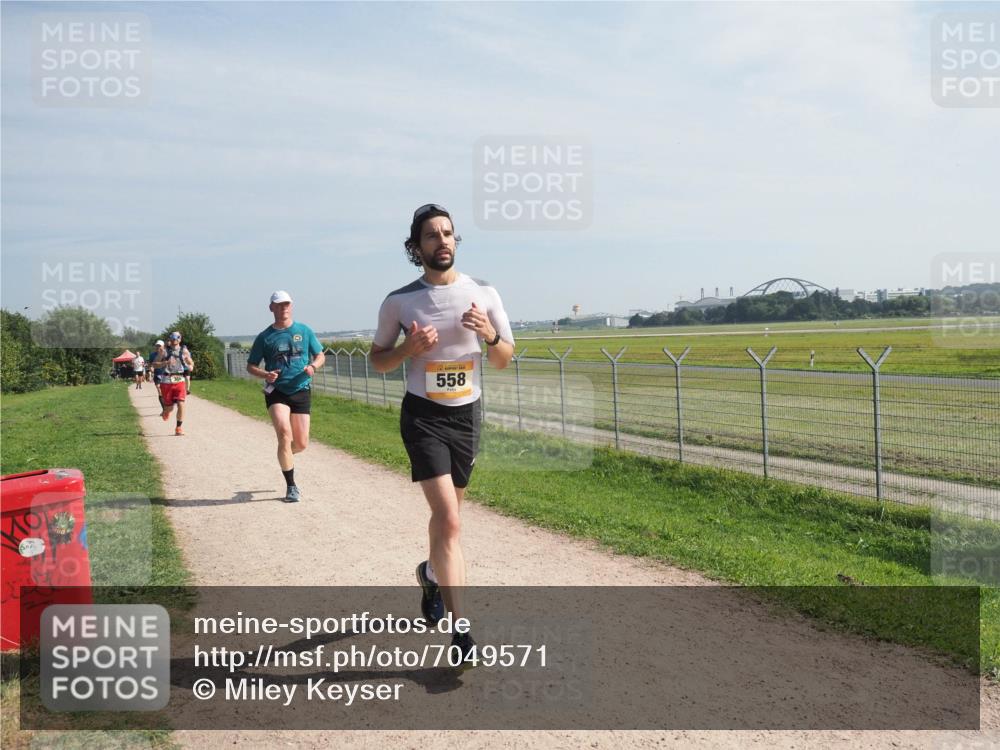 08.09.2024 - Airport Race Miley Keyser http://msf.ph/oto/7049571 08.09.2024 12:14:32 Laufen 558 meine-sportfotos.de