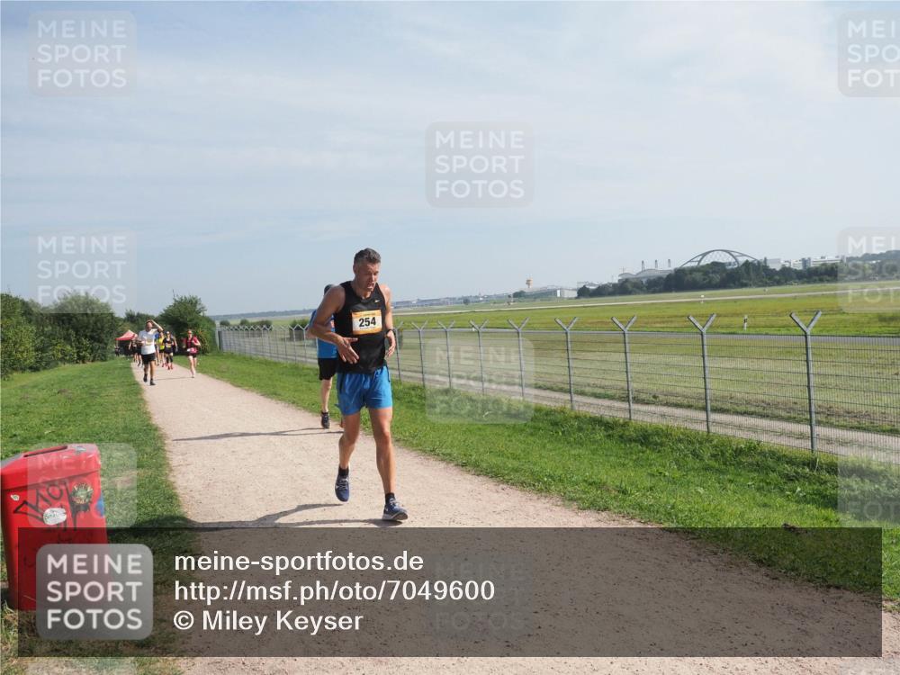 08.09.2024 - Airport Race Miley Keyser http://msf.ph/oto/7049600 08.09.2024 12:14:41 Laufen 254 meine-sportfotos.de