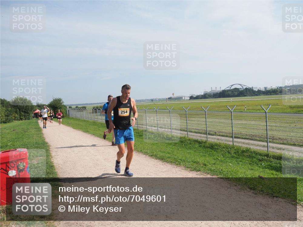 08.09.2024 - Airport Race Miley Keyser http://msf.ph/oto/7049601 08.09.2024 12:14:41 Laufen 254 meine-sportfotos.de