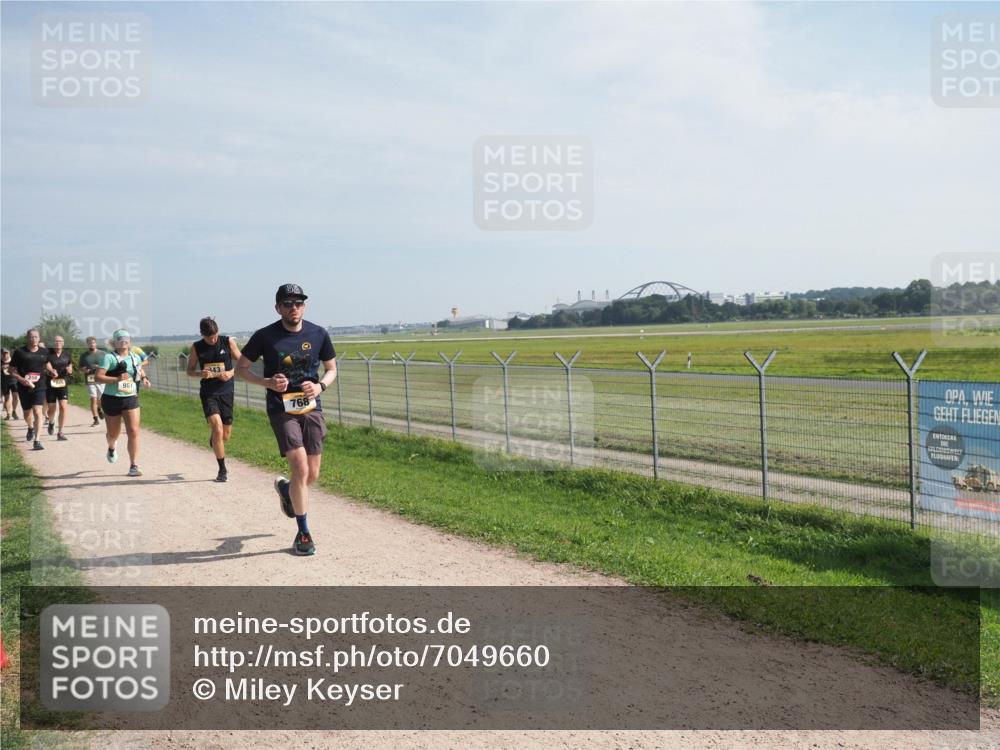 08.09.2024 - Airport Race Miley Keyser http://msf.ph/oto/7049660 08.09.2024 12:15:00 Laufen 961, 343, 768 meine-sportfotos.de