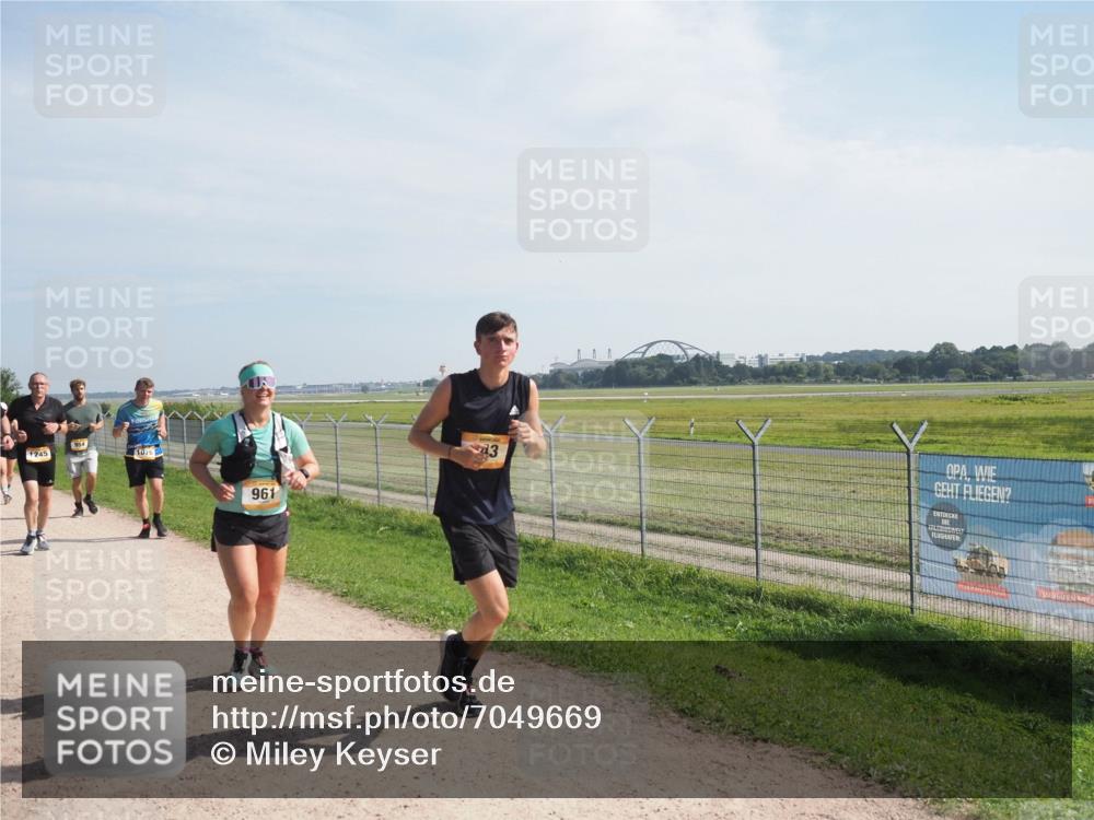08.09.2024 - Airport Race Miley Keyser http://msf.ph/oto/7049669 08.09.2024 12:15:02 Laufen 1245, 1076, 961, 13 meine-sportfotos.de