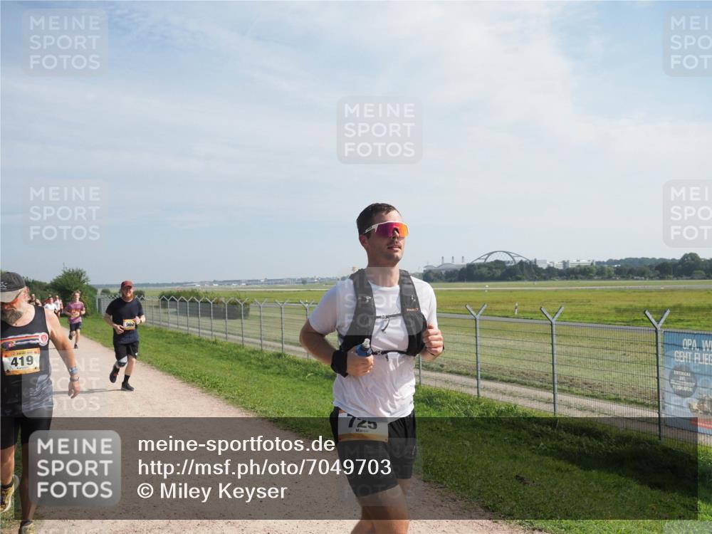 08.09.2024 - Airport Race Miley Keyser http://msf.ph/oto/7049703 08.09.2024 12:15:12 Laufen 419, 902, 725 meine-sportfotos.de
