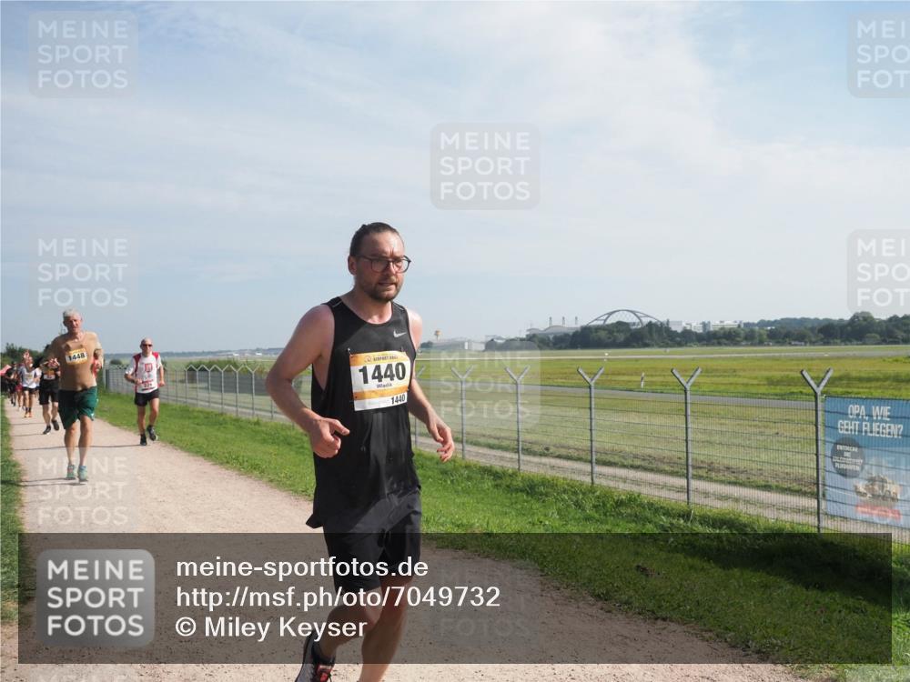 08.09.2024 - Airport Race Miley Keyser http://msf.ph/oto/7049732 08.09.2024 12:15:22 Laufen 1448, 1440, 1440 meine-sportfotos.de