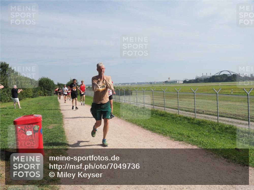 08.09.2024 - Airport Race Miley Keyser http://msf.ph/oto/7049736 08.09.2024 12:15:24 Laufen 10, 448 meine-sportfotos.de