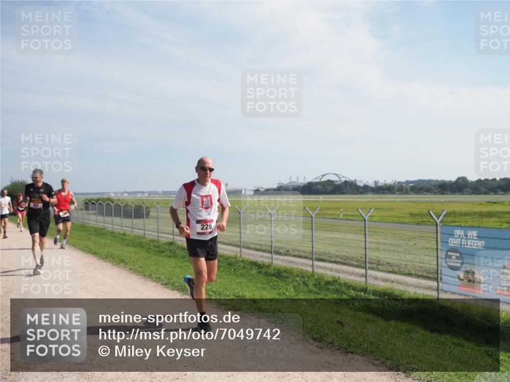 08.09.2024 - Airport Race Miley Keyser http://msf.ph/oto/7049742 08.09.2024 12:15:25 Laufen 226 meine-sportfotos.de