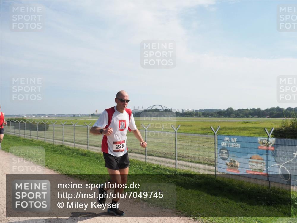 08.09.2024 - Airport Race Miley Keyser http://msf.ph/oto/7049745 08.09.2024 12:15:26 Laufen 226 meine-sportfotos.de