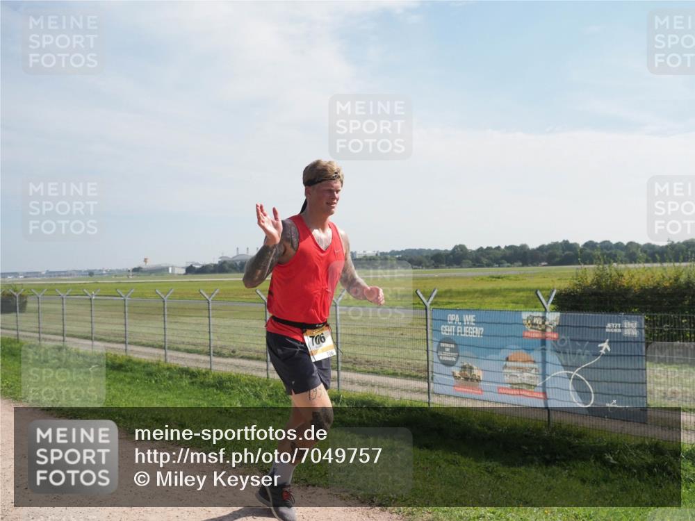 08.09.2024 - Airport Race Miley Keyser http://msf.ph/oto/7049757 08.09.2024 12:15:30 Laufen 706, 706 meine-sportfotos.de