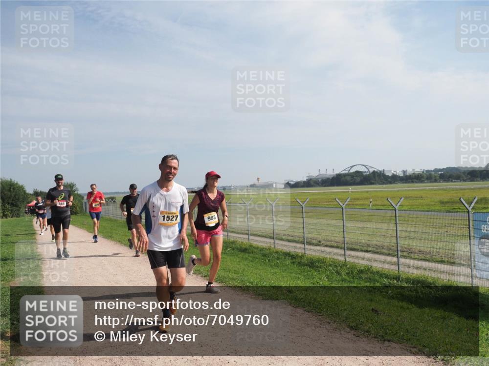 08.09.2024 - Airport Race Miley Keyser http://msf.ph/oto/7049760 08.09.2024 12:15:32 Laufen 568, 1220, 1527, 993 meine-sportfotos.de