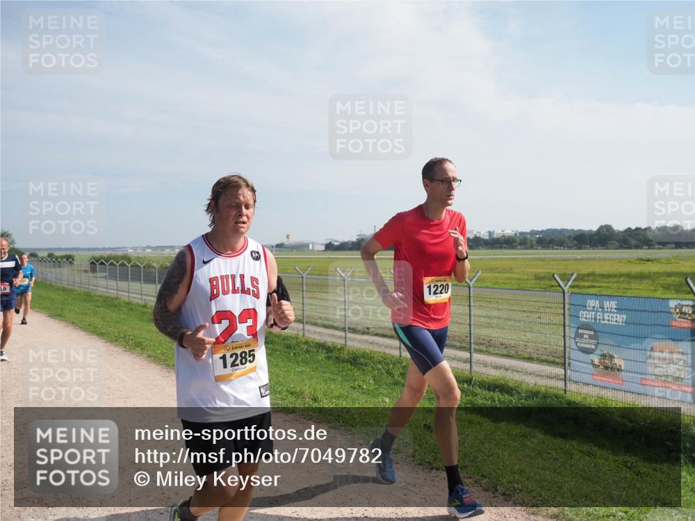 08.09.2024 - Airport Race Miley Keyser http://msf.ph/oto/7049782 08.09.2024 12:15:37 Laufen 15, 23, 1285, 1220 meine-sportfotos.de