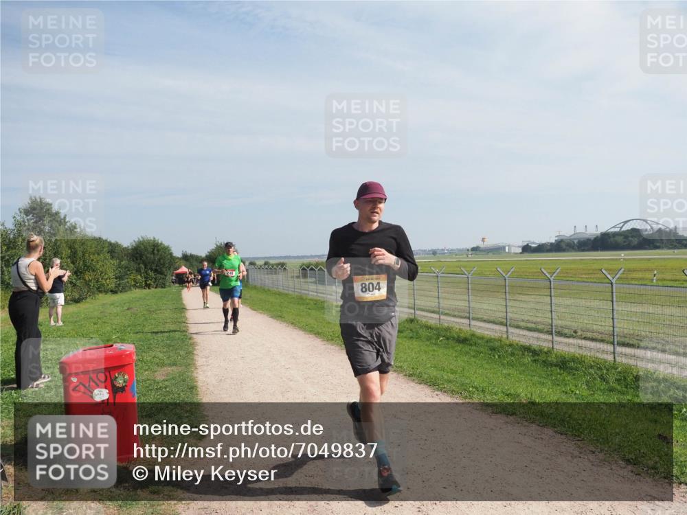 08.09.2024 - Airport Race Miley Keyser http://msf.ph/oto/7049837 08.09.2024 12:15:57 Laufen 2, 804 meine-sportfotos.de