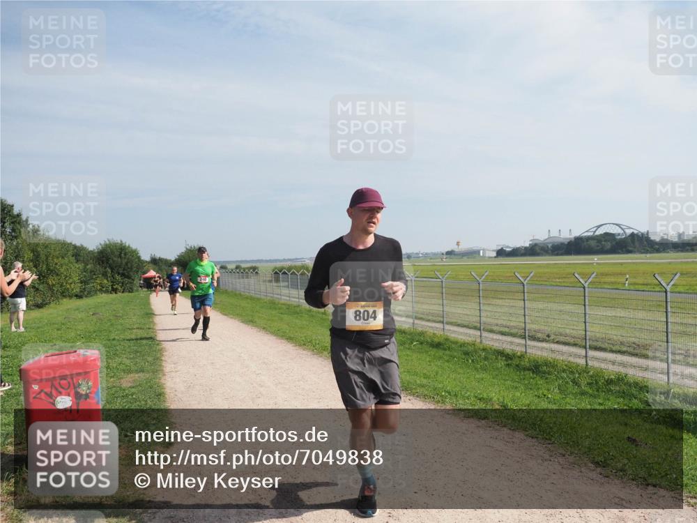 08.09.2024 - Airport Race Miley Keyser http://msf.ph/oto/7049838 08.09.2024 12:15:58 Laufen 240, 804 meine-sportfotos.de